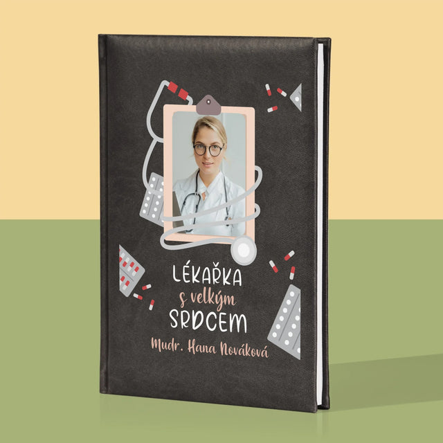 Fotka A Textem: Lékař S Velkým Srdcem - Zápisník