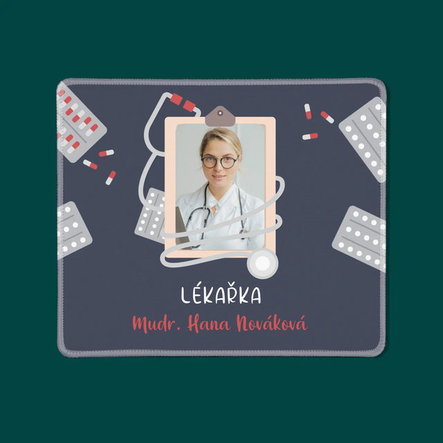 Fotka A Textem: Lékař S Velkým Srdcem - Podložka Pod Myš