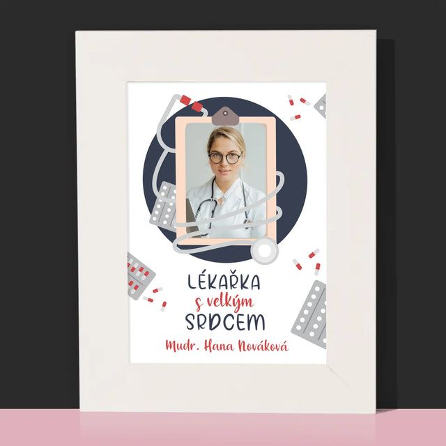 Fotka A Textem: Lékař S Velkým Srdcem - Fotorámeček