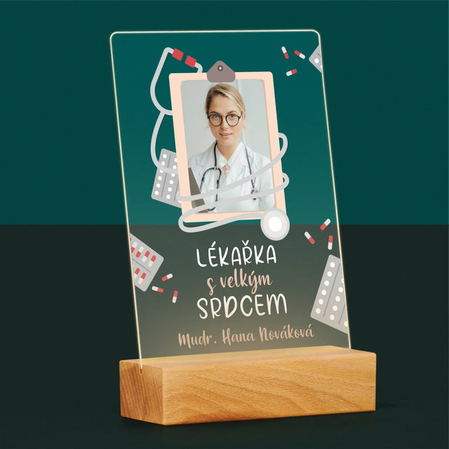 Fotka A Textem: Lékař S Velkým Srdcem - Tisk Na Akrylovém Skle