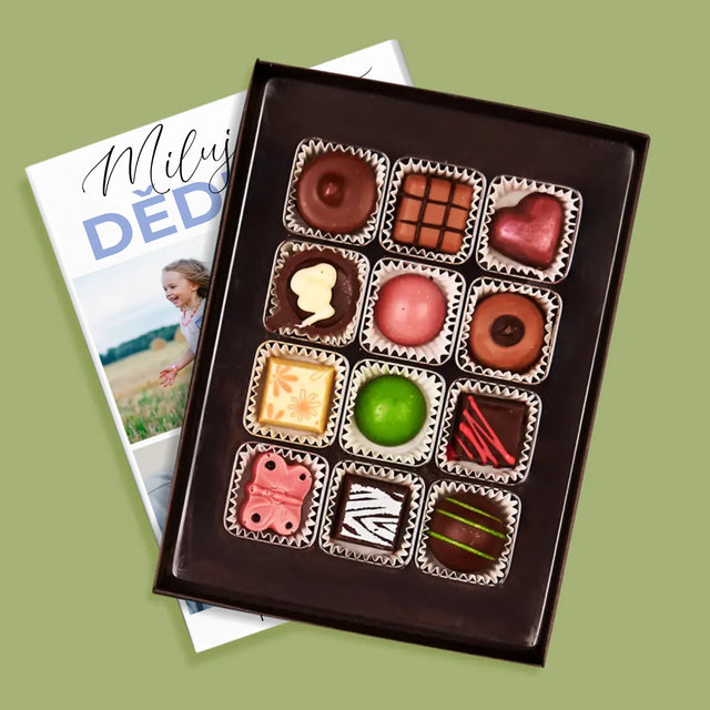 Fotokoláž: Milujeme Tě, Dědečku - Pralinky