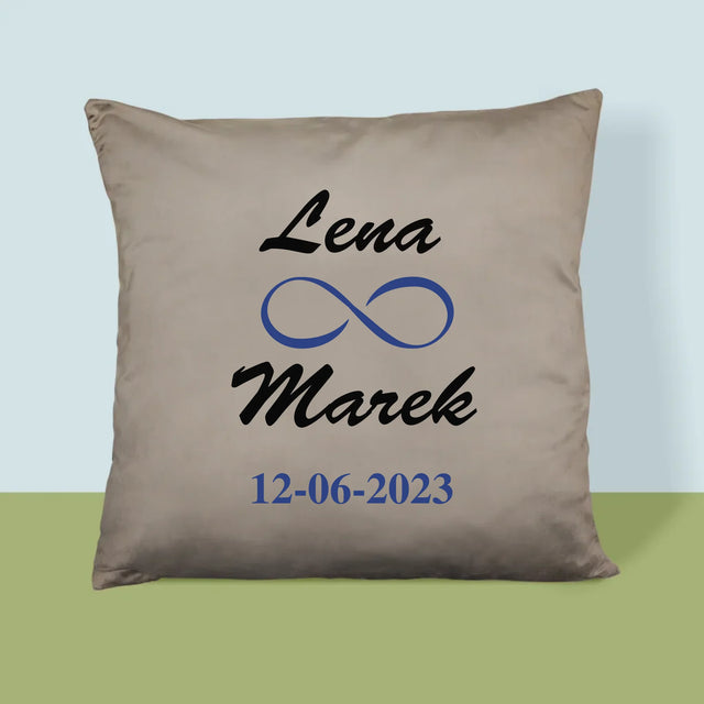 Monogram: Jména Nekonečno - Polštář