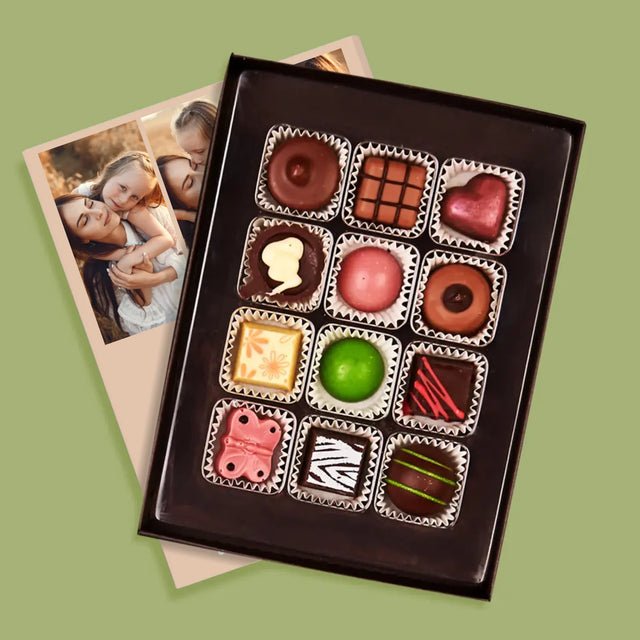 Fotokoláž: M Jako Maminka - Pralinky