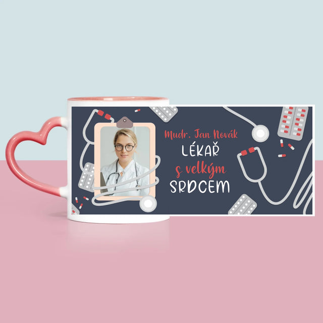 Fotka A Textem: Lékař S Velkým Srdcem - Hrnek