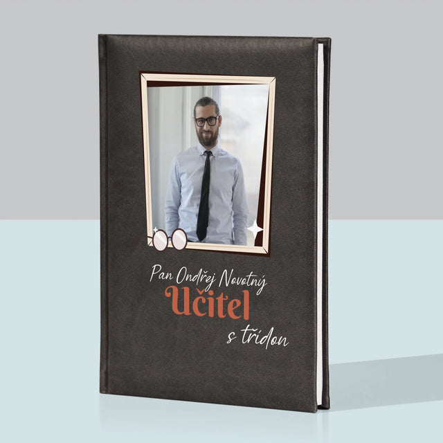 Fotka A Textem: Učitel S Třídou - Zápisník