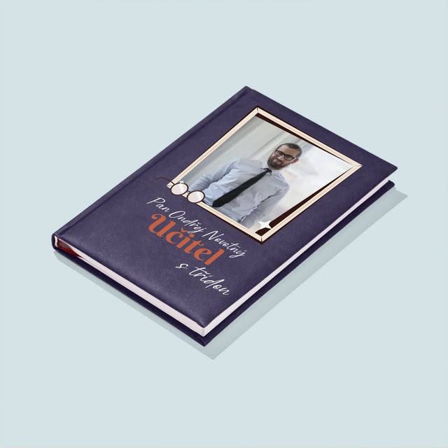 Fotka A Textem: Učitel S Třídou - Zápisník