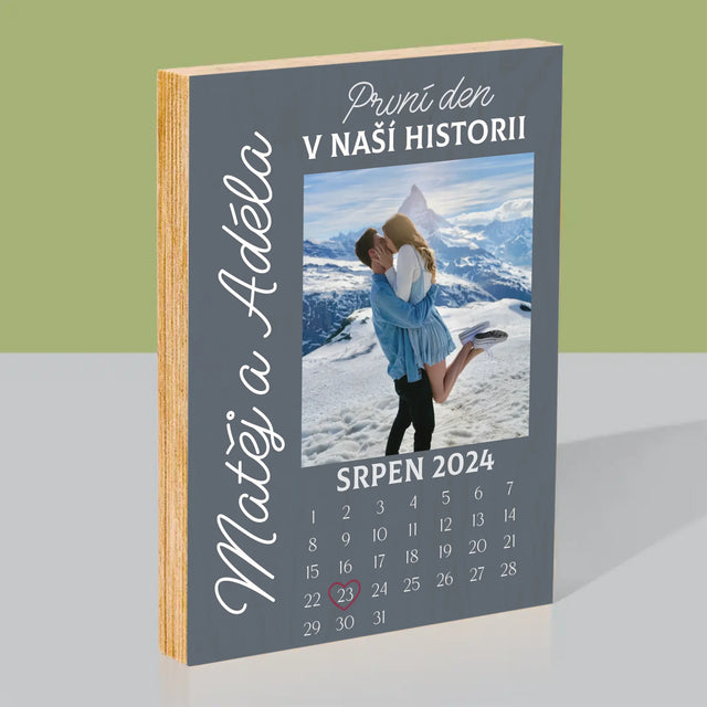 Fotka A Textem: První Den V Naší Historii - Tisk Na Dřevo