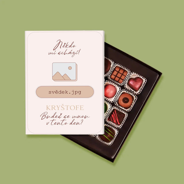 Jméno A Nápis: Někdo Mi Schází Svědek - Pralinky
