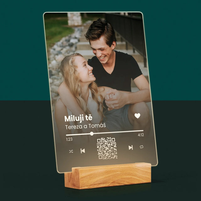 Fotka A Textem: Naše Písnička Na Qr - Tisk Na Akrylovém Skle