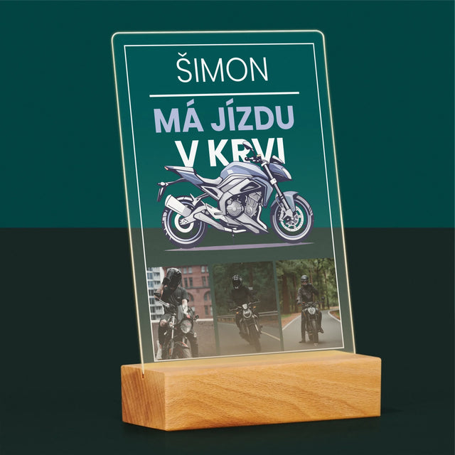 Fotokoláž: Jízdu Má V Krvi - Tisk Na Akrylovém Skle