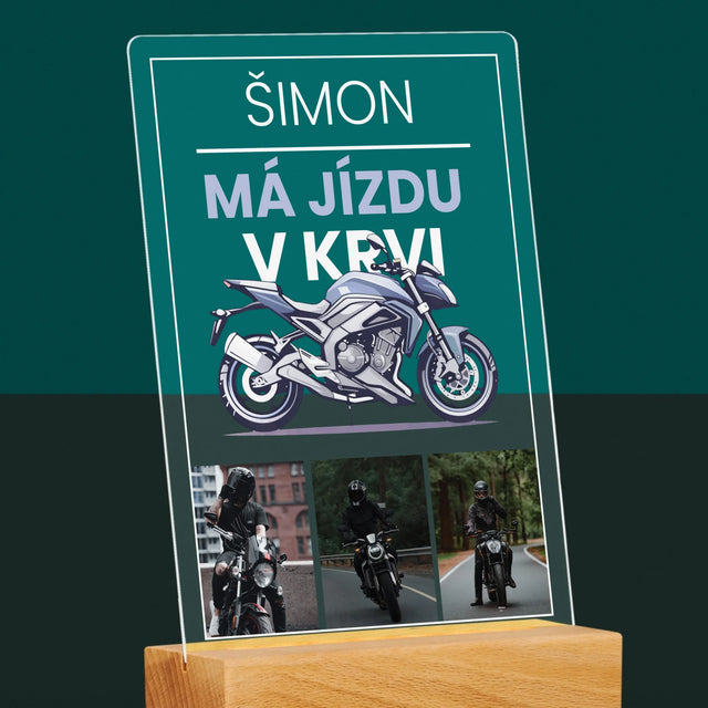 Fotokoláž: Jízdu Má V Krvi - Tisk Na Akrylovém Skle