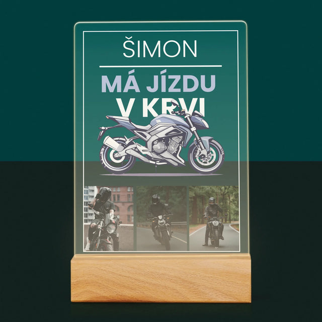 Fotokoláž: Jízdu Má V Krvi - Tisk Na Akrylovém Skle