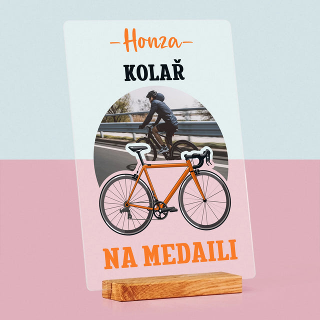 Fotografie a popisek: Cyklista, který získal medaili - tisk na akrylové sklo | Česká republika