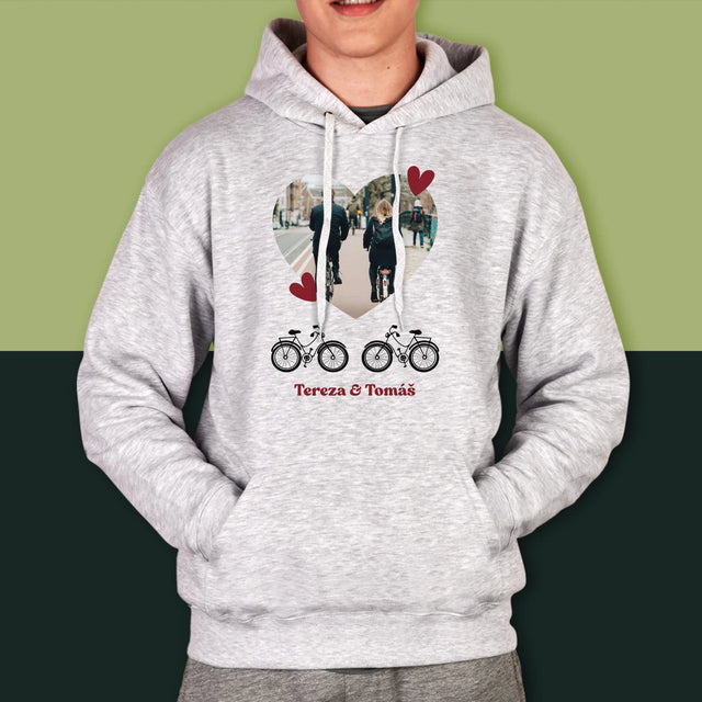 Fotka A Textem: Pár Na Kole - Pánská Mikina S Kapuci