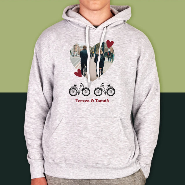 Fotka A Textem: Pár Na Kole - Pánská Mikina S Kapuci