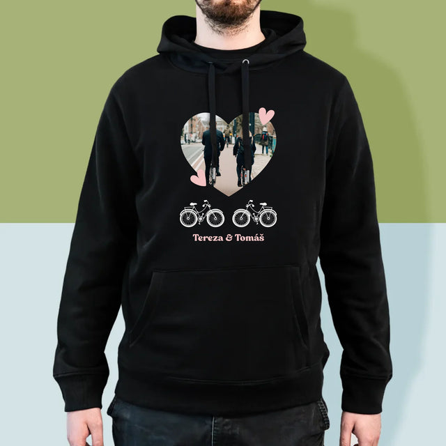 Fotka A Textem: Pár Na Kole - Pánská Mikina S Kapuci