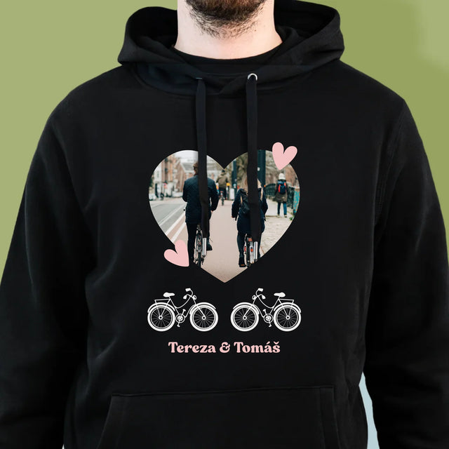 Fotka A Textem: Pár Na Kole - Pánská Mikina S Kapuci