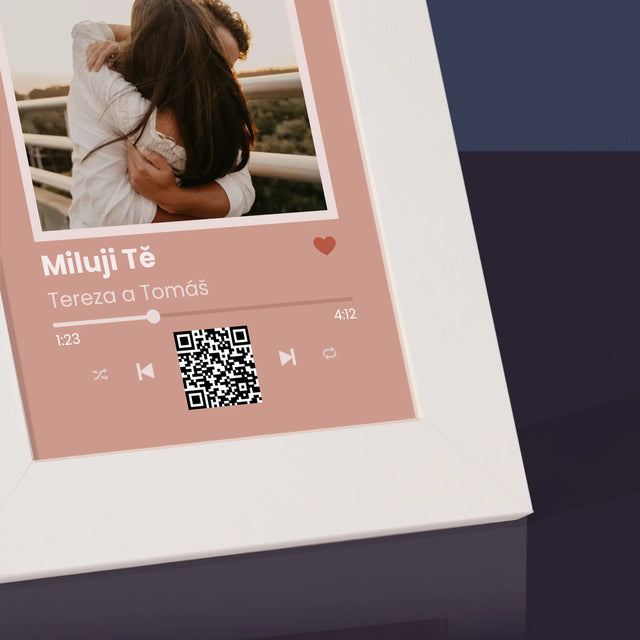 Fotka A Textem: Tvoje Písnička Na Qr - Fotorámeček
