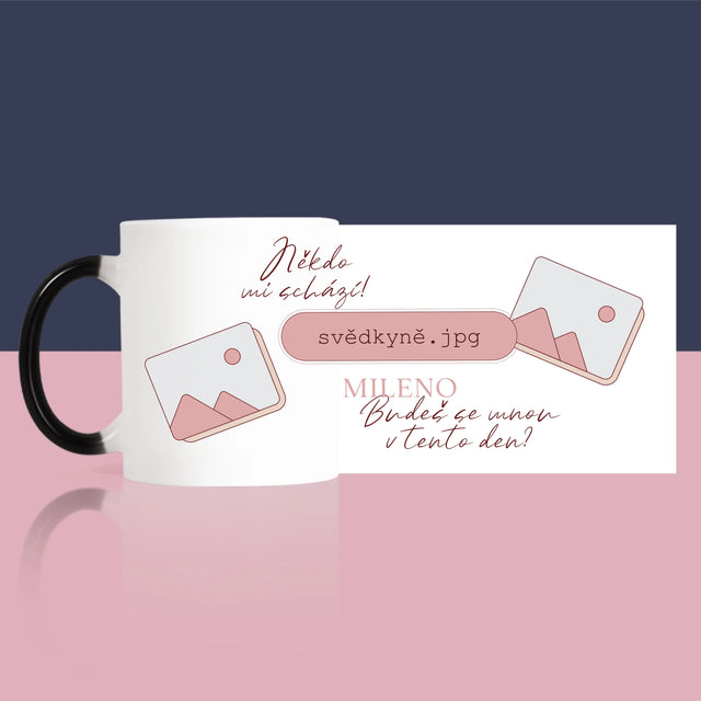 Jméno A Nápis: Někdo Mi Schází Svědkyně - Hrnek