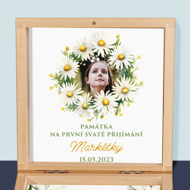 Fotka S Textem: Památka Na Svaté Přijímání Sedmikrásky - Růženec