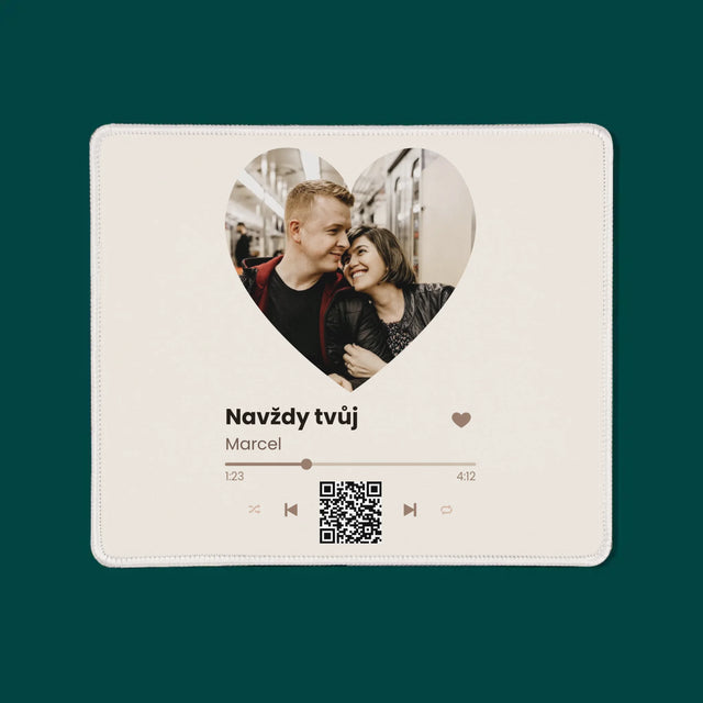Fotka S Textem: Naše Píseň Na Qr - Podložka Pod Myš