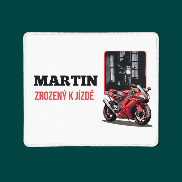 Fotka S Textem: Zrozený K Jízdě  - Podložka Pod Myš