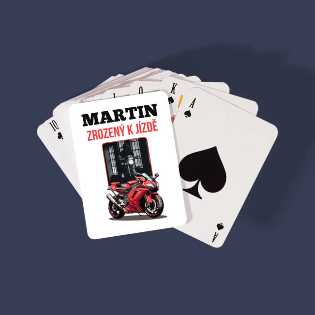 Fotka S Textem: Zrozený K Jízdě  - Hrací Karty