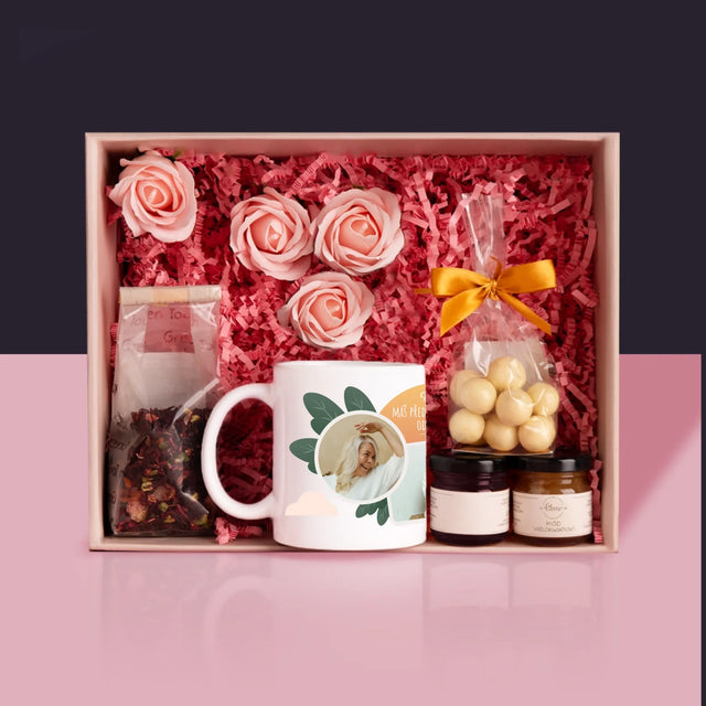 Fotokoláž: Vysněný Odpočinek - Dárková Sada S Hrnkem, Čajem A Sladkostmi