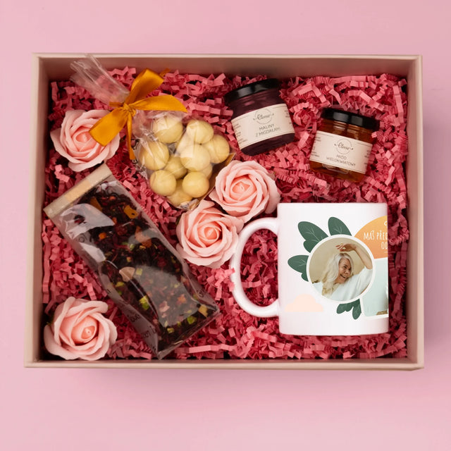 Fotokoláž: Vysněný Odpočinek - Dárková Sada S Hrnkem, Čajem A Sladkostmi