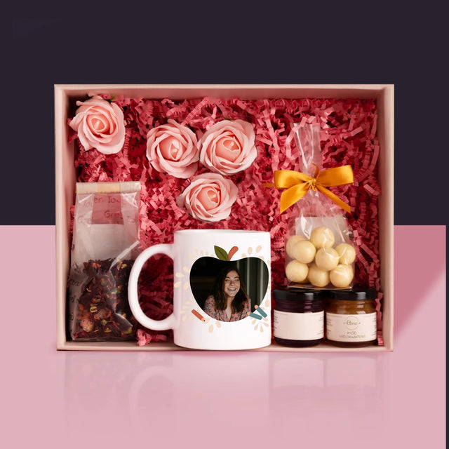 Fotka S Textem: Učitelka Ve Školce - Dárková Sada S Hrnkem, Čajem A Sladkostmi