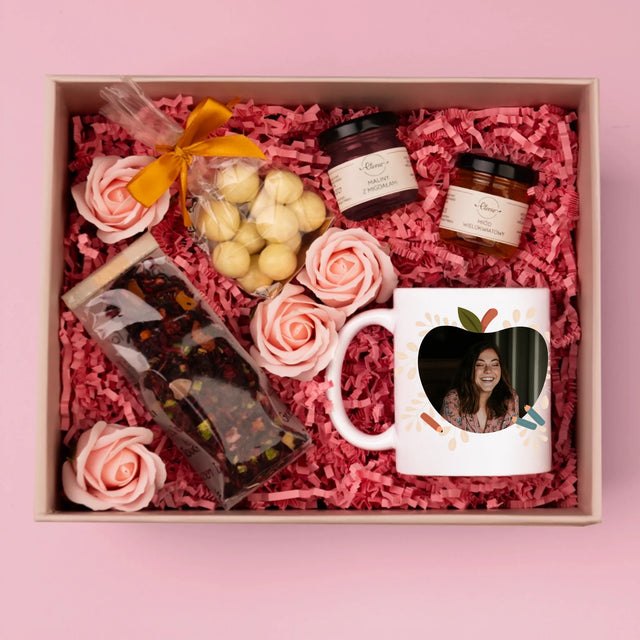 Fotka S Textem: Učitelka Ve Školce - Dárková Sada S Hrnkem, Čajem A Sladkostmi