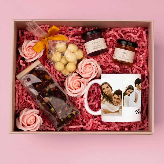 Fotokoláž: 4 Fotky A Nápis - Dárková Sada S Hrnkem, Čajem A Sladkostmi