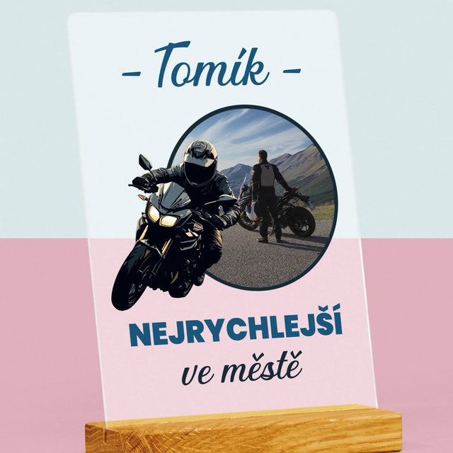 Fotka S Textem: Nejrychlejší Ve Městě - Tisk Na Akrylovém Skle