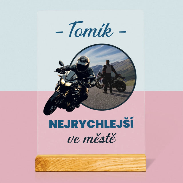 Fotka S Textem: Nejrychlejší Ve Městě - Tisk Na Akrylovém Skle