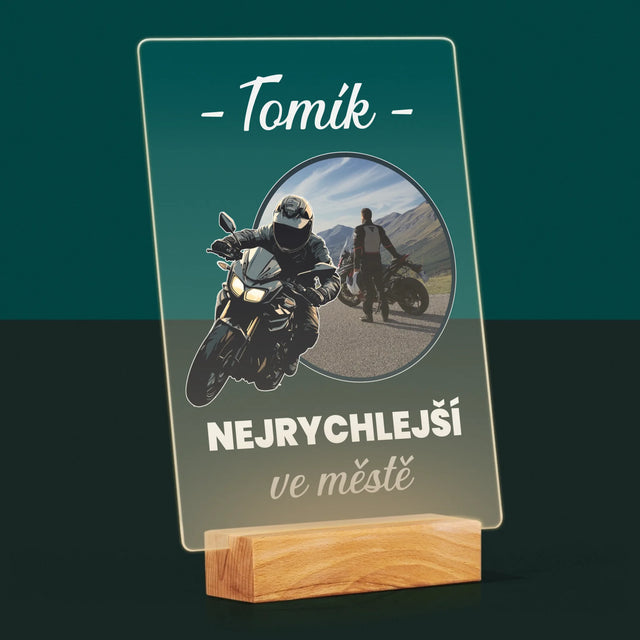 Fotka S Textem: Nejrychlejší Ve Městě - Tisk Na Akrylovém Skle