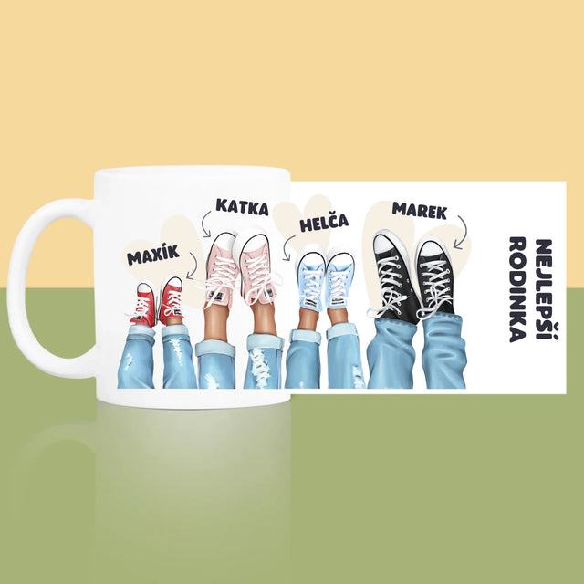 Tvůrce postav: Rodina tenisek - hrnek s potiskem | CZ