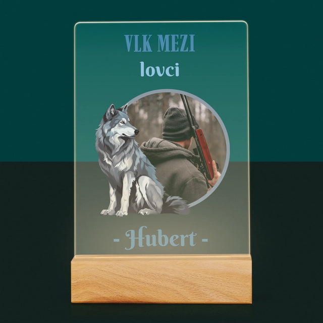 Fotka S Textem: Vlk Mezi Lovci - Tisk Na Akrylovém Skle