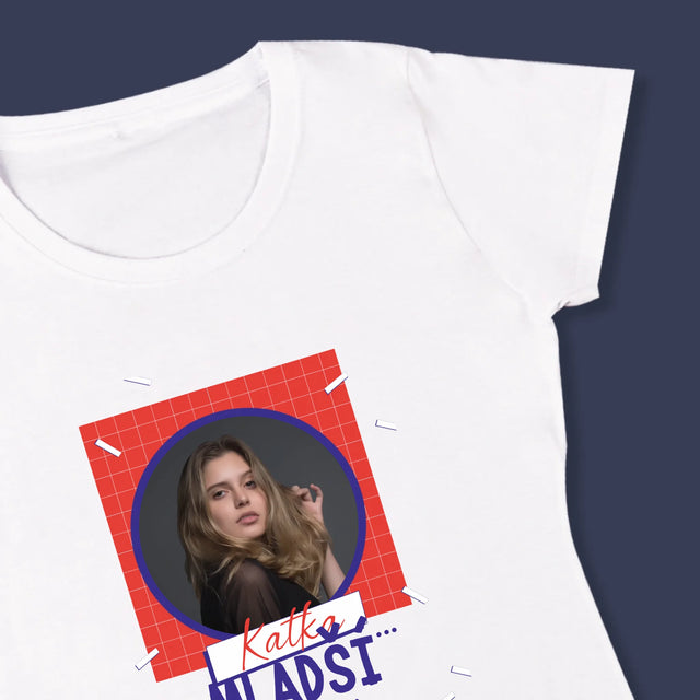 Fotka S Textem: Mladší Nebudeš - Damské Tričko
