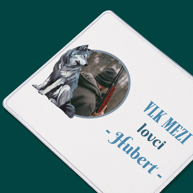 Fotka S Textem: Vlk Mezi Lovci - Podložka Pod Myš