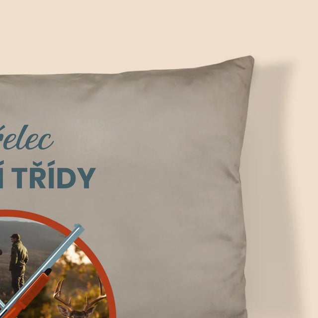 Fotokoláž: Střelec První Třídy - Polštář