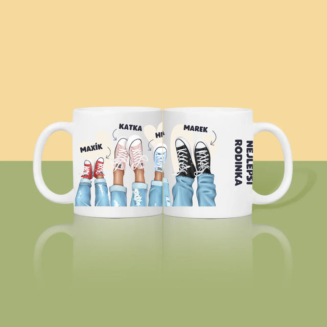 Tvůrce postav: Rodina tenisek - hrnek s potiskem | CZ
