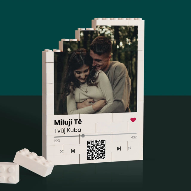 Fotka S Textem: Spotify S Kódem Qr - Kostky Lego 