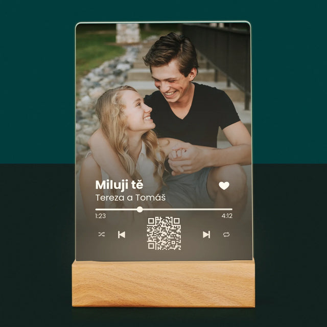 Fotka A Textem: Naše Písnička Na Qr - Tisk Na Akrylovém Skle