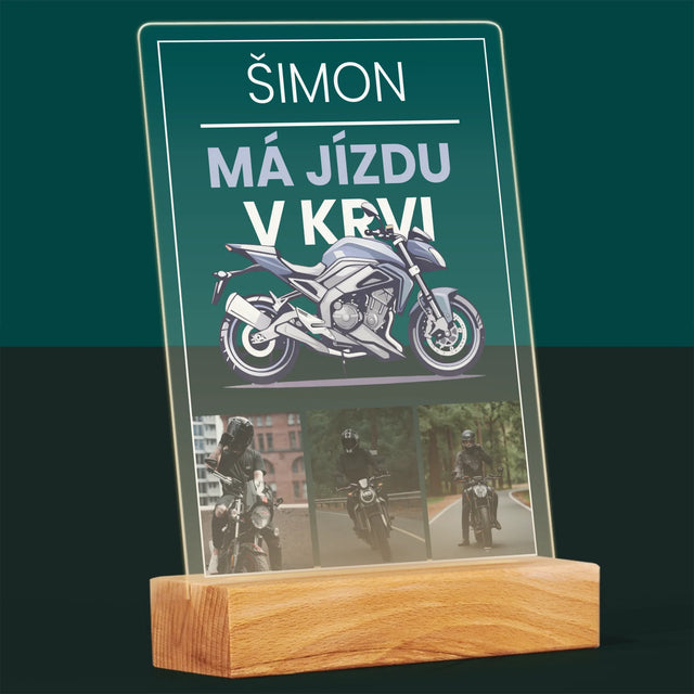 Fotokoláž: Jízdu Má V Krvi - Tisk Na Akrylovém Skle