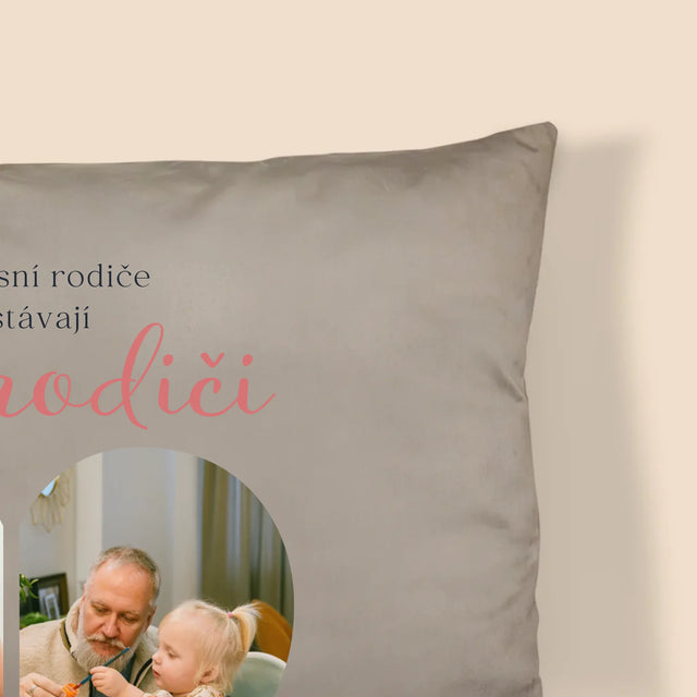 Fotokoláž: Úžasní Rodiče Se Stávají Prarodiči - Polštář