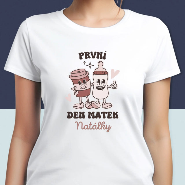 Jméno A Nápis: První Den Matek Káva Mléko - Damské Tričko